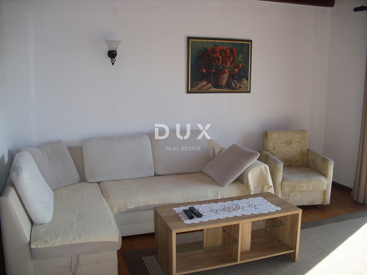 OTOK KRK, PUNAT - Samostojna hiša z bazenom 500 m od morja