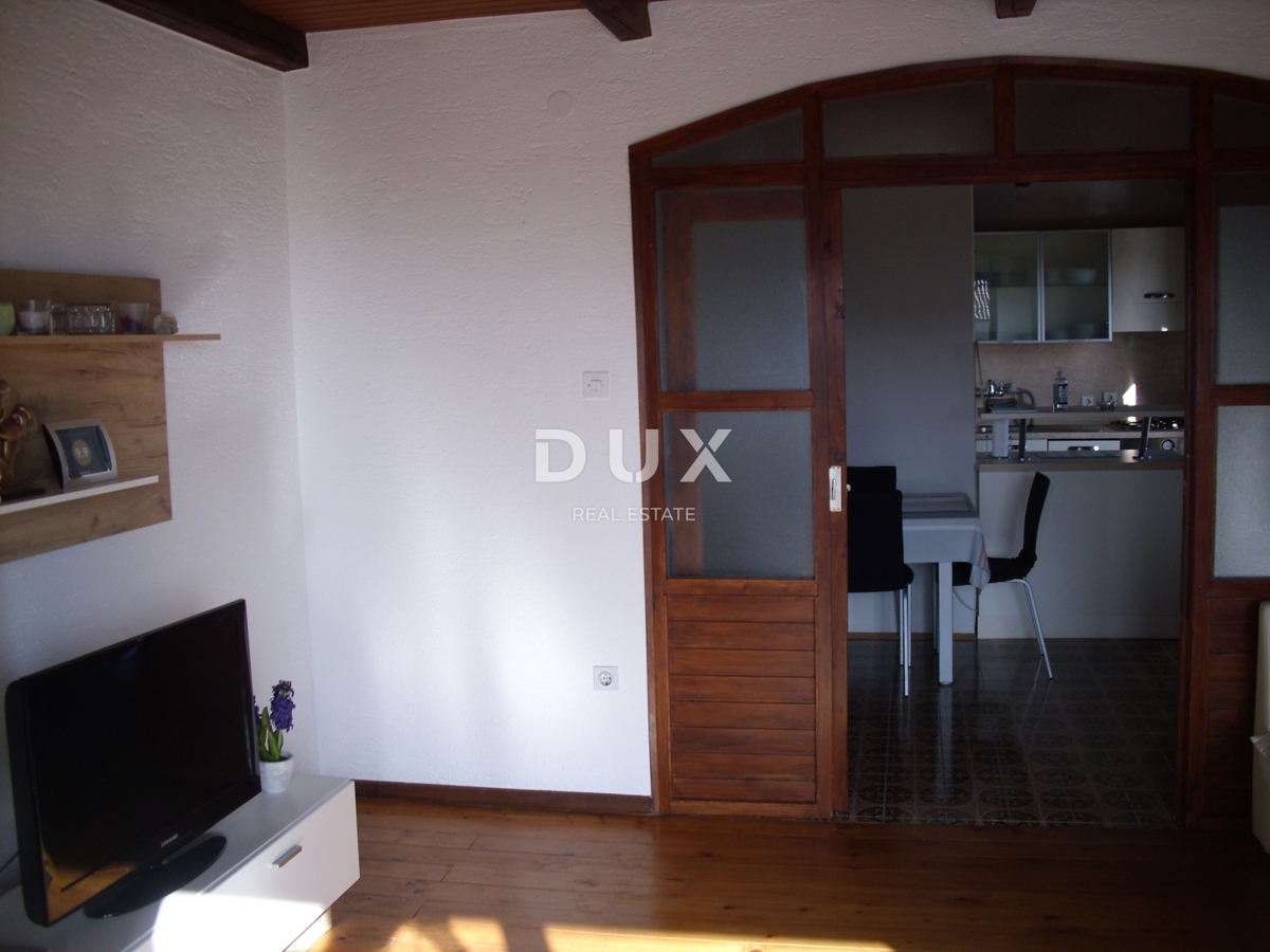 OTOK KRK, PUNAT - Samostojna hiša z bazenom 500 m od morja