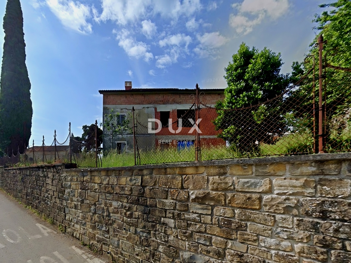 ISTRA, BUJE - Samostojna hiša za prenovo