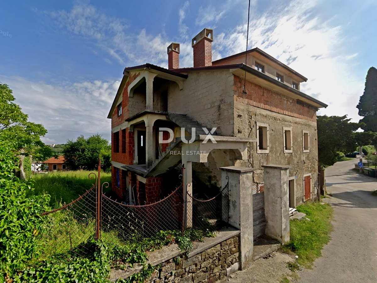 ISTRA, BUJE - Samostojna hiša za prenovo