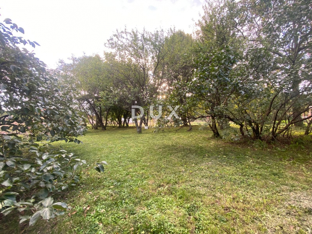 RIJEKA, KASTAV - samostojna hiša in dvoriščni objekt + 761 m2 vrta! PRILOŽNOST!