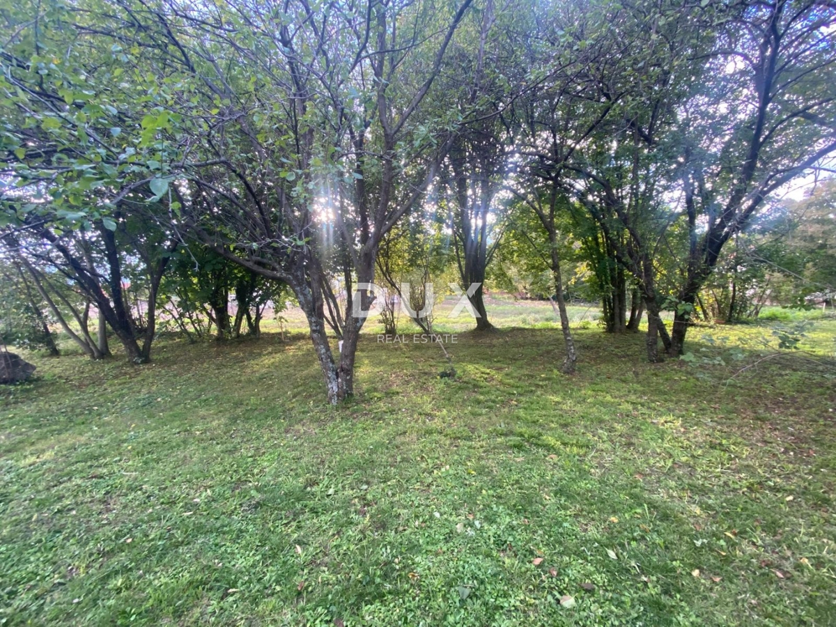 RIJEKA, KASTAV - samostojna hiša in dvoriščni objekt + 761 m2 vrta! PRILOŽNOST!