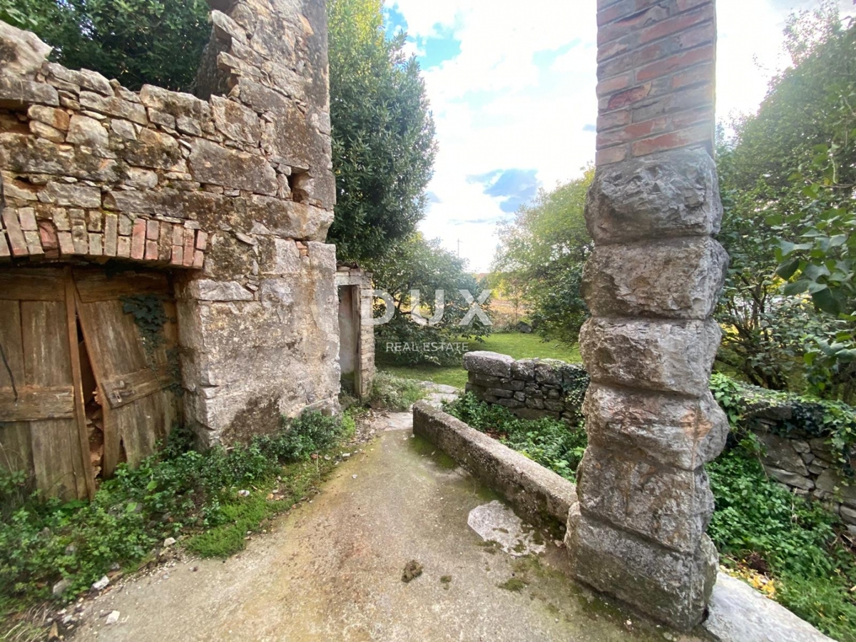 RIJEKA, KASTAV - samostojna hiša in dvoriščni objekt + 761 m2 vrta! PRILOŽNOST!