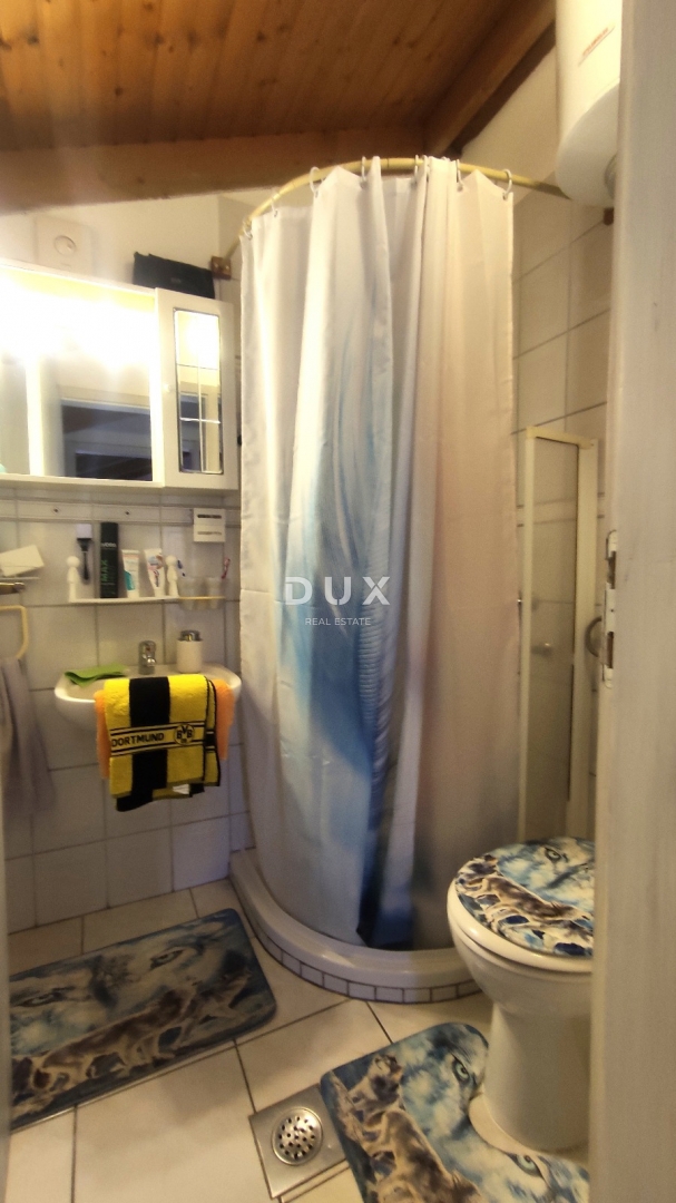 MURTER, BETINA - PRILOŽNOST! Očarljiva kamnita hiša v 3 nadstropjih