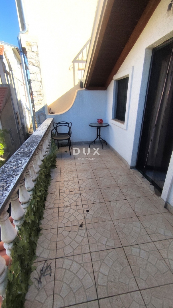 MURTER, BETINA - PRILOŽNOST! Očarljiva kamnita hiša v 3 nadstropjih