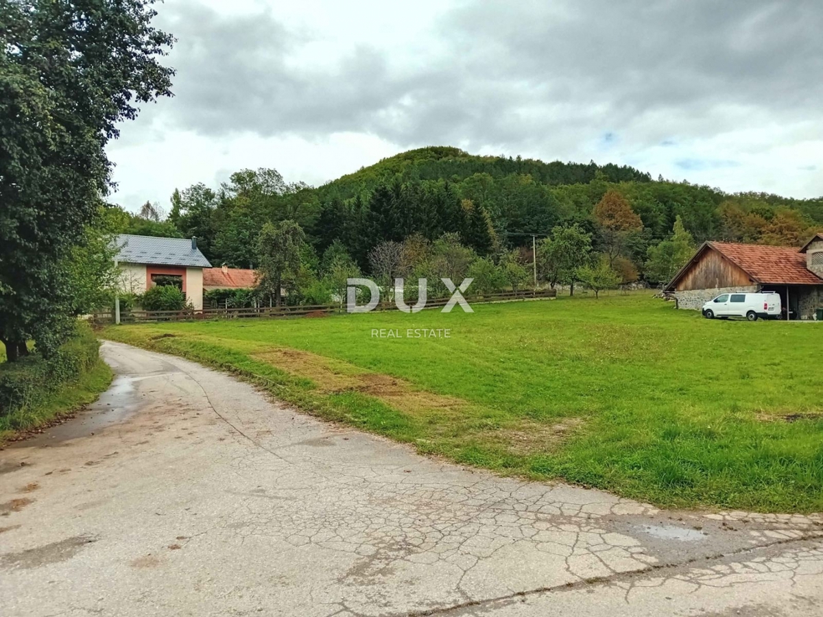 LIKA, OTOČAC, PROZOR - zazidljivo zemljišče 2000m2 v bližini reke Gacke za gradnjo stanovanjskih blokov - stanovanja / družinske hiše / hiše za najem z bazenom 