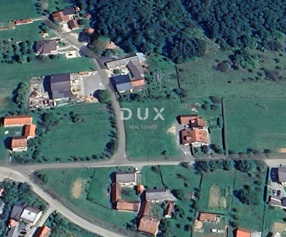 LIKA, OTOČAC, PROZOR - zazidljivo zemljišče 2000m2 v bližini reke Gacke za gradnjo stanovanjskih blokov - stanovanja / družinske hiše / hiše za najem z bazenom 