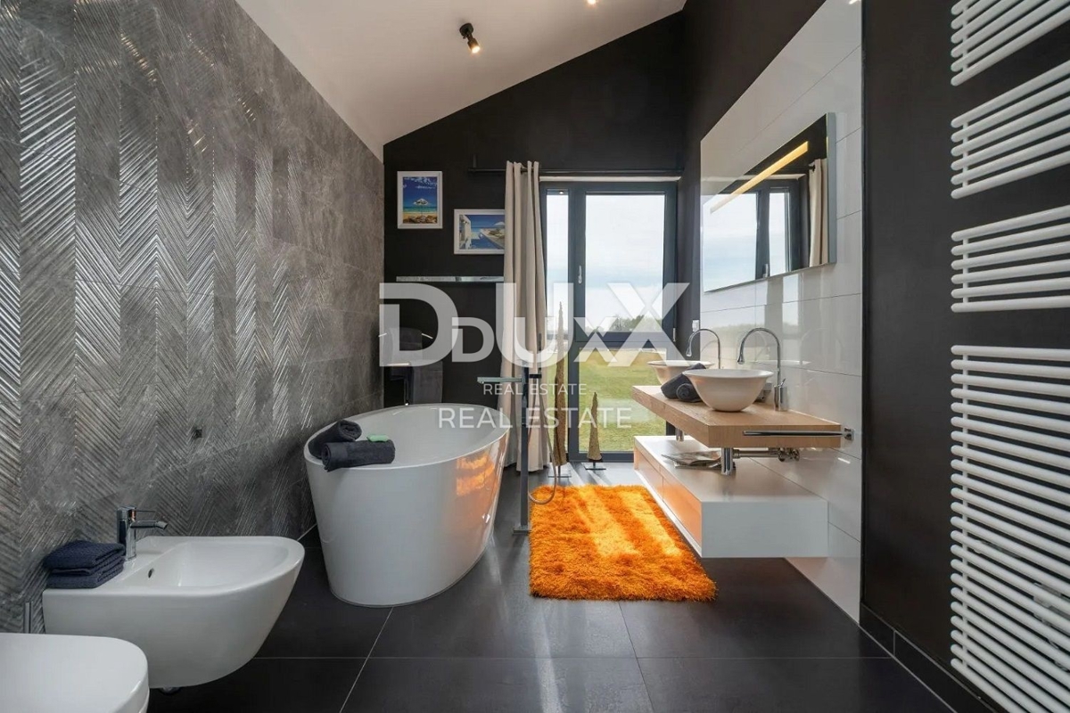 ISTRA, VIŠNJAN – Luksuzna dizajnerska vila s 6 spalnicami, bazenom in velikim vrtom