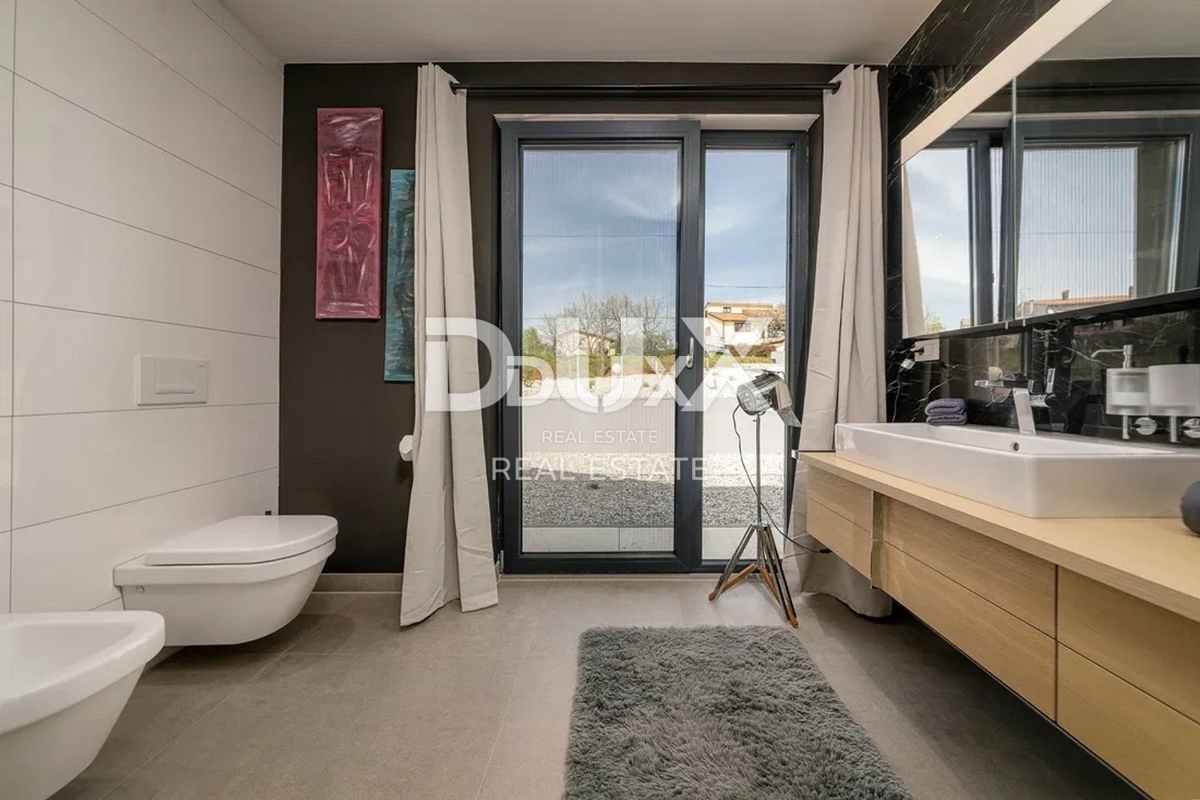 ISTRA, VIŠNJAN – Luksuzna dizajnerska vila s 6 spalnicami, bazenom in velikim vrtom