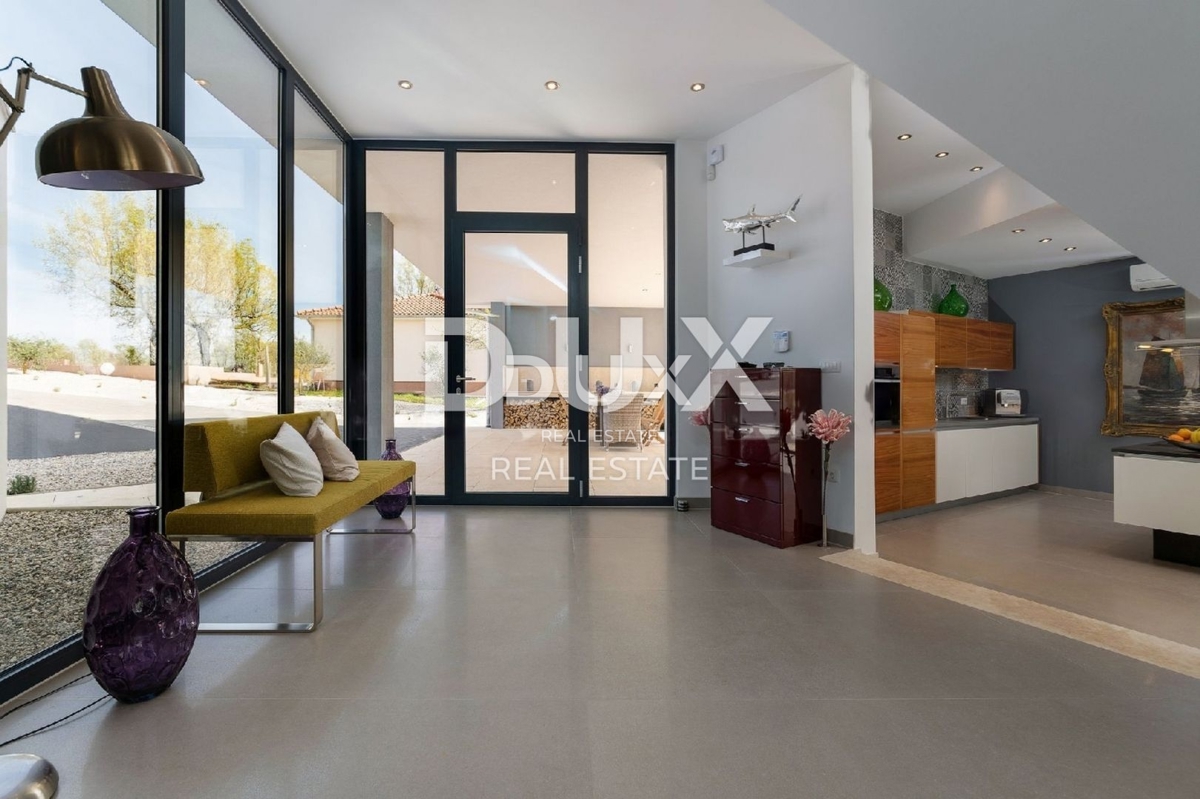 ISTRA, VIŠNJAN – Luksuzna dizajnerska vila s 6 spalnicami, bazenom in velikim vrtom