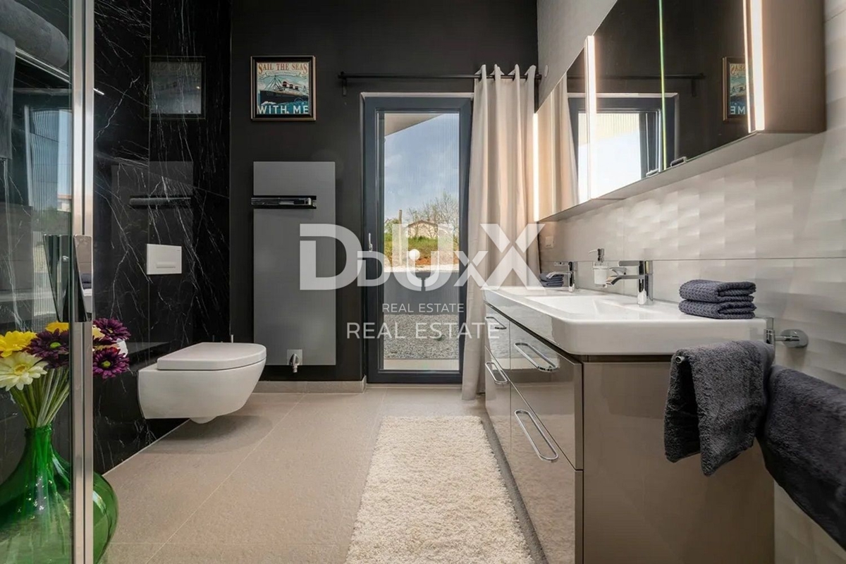 ISTRA, VIŠNJAN – Luksuzna dizajnerska vila s 6 spalnicami, bazenom in velikim vrtom