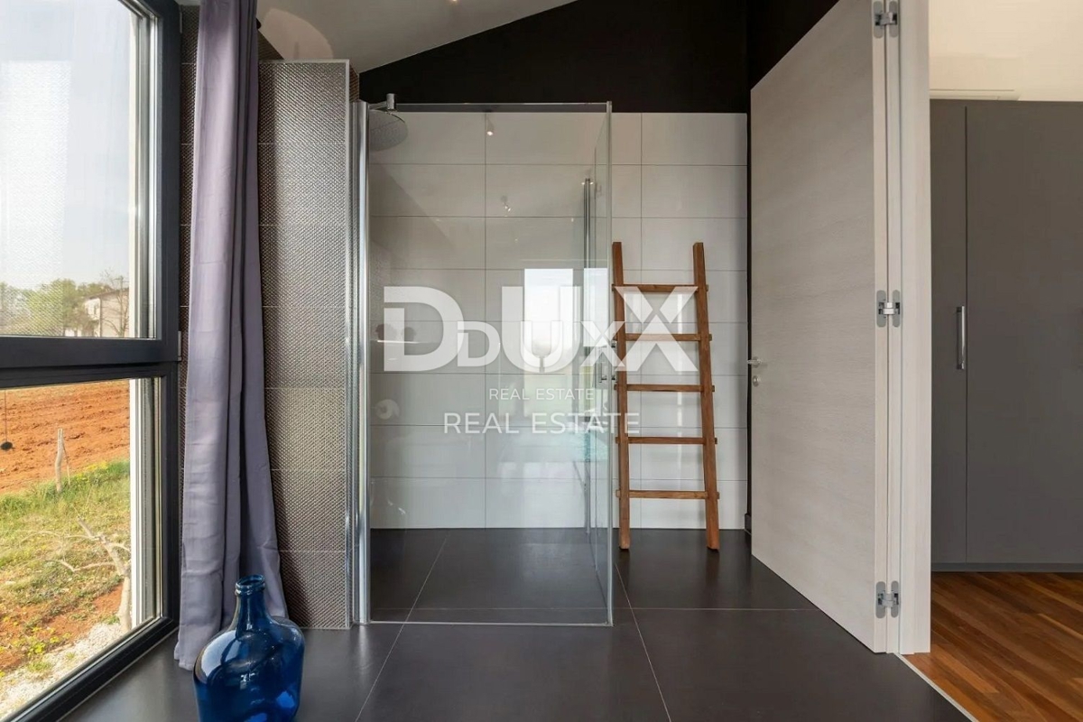 ISTRA, VIŠNJAN – Luksuzna dizajnerska vila s 6 spalnicami, bazenom in velikim vrtom