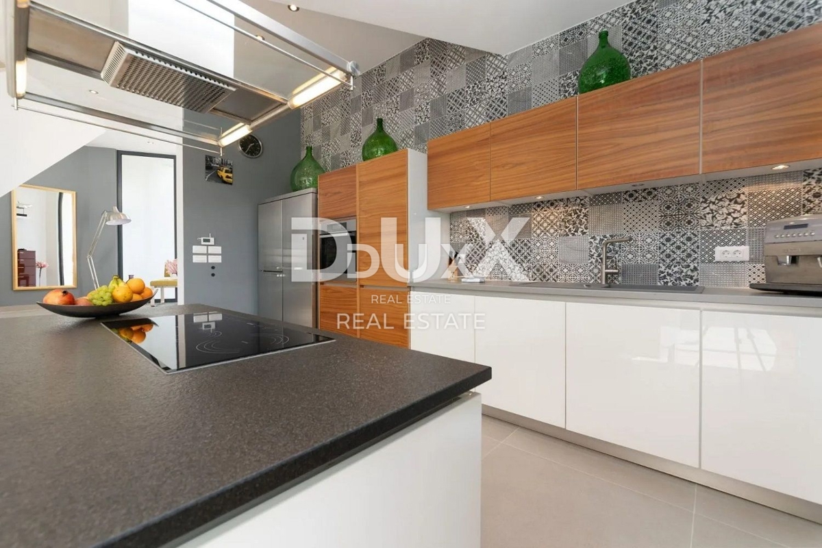 ISTRA, VIŠNJAN – Luksuzna dizajnerska vila s 6 spalnicami, bazenom in velikim vrtom