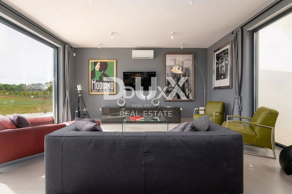 ISTRA, VIŠNJAN – Luksuzna dizajnerska vila s 6 spalnicami, bazenom in velikim vrtom