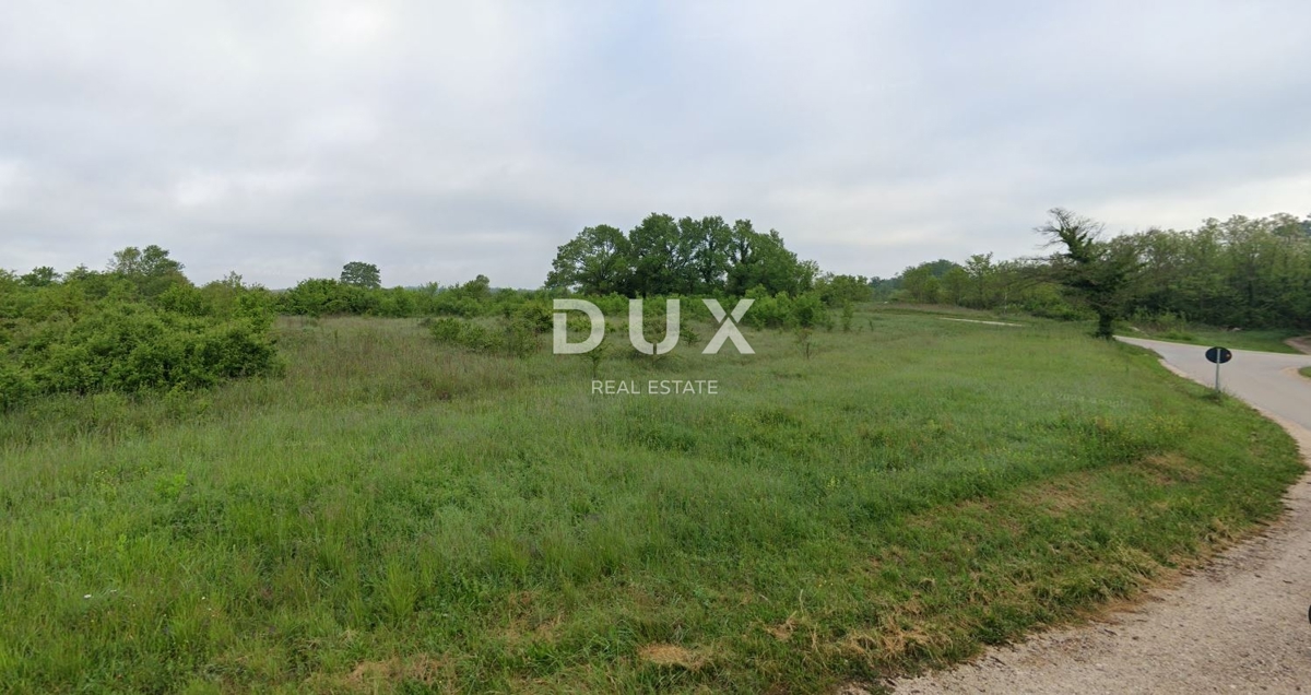 ISTRA, ŽMINJ – Gradbeno zemljišče 1.410 m² na mirni lokaciji