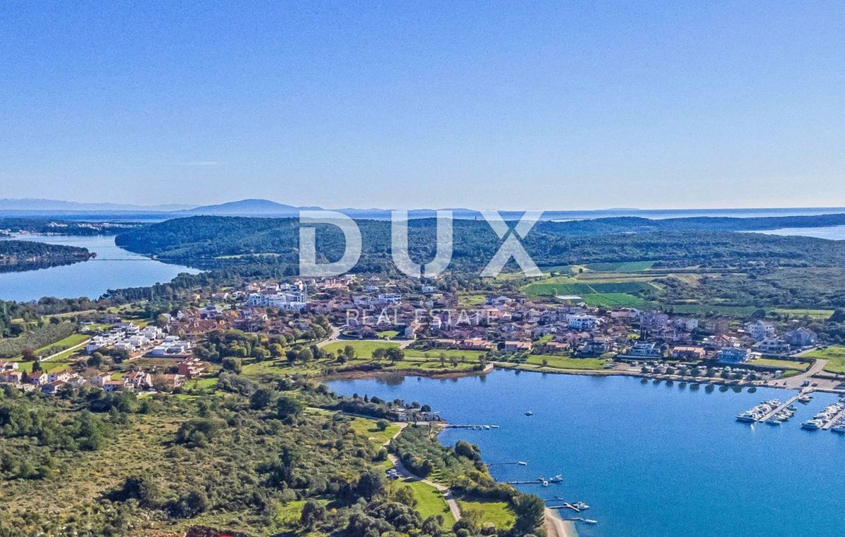 ISTRA, MEDULIN - Luksuzno stanovanje z vrtom, bazenom in garažo! Takoj vseljivo - UPORABNO DOVOLJENJE!