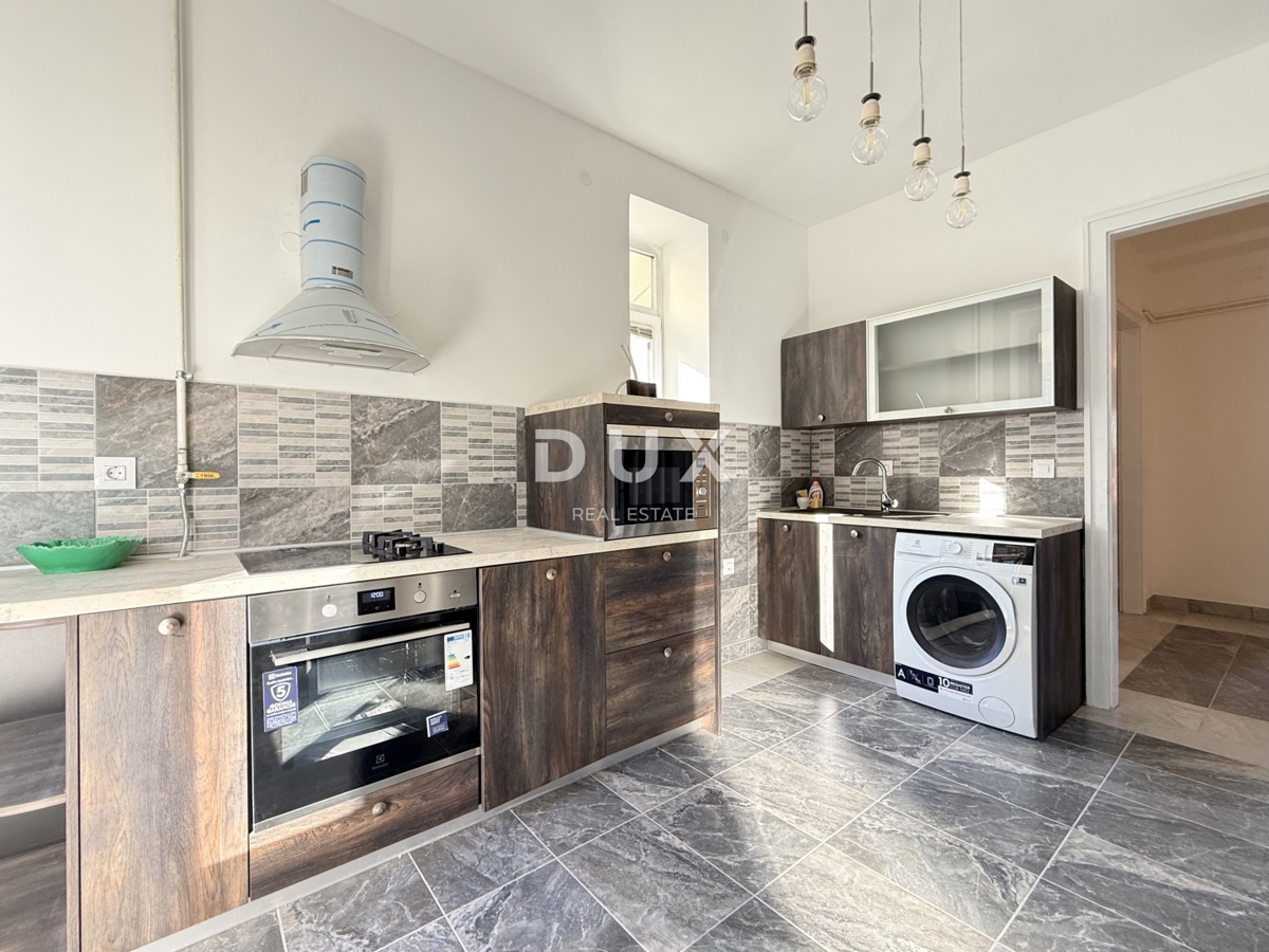 RIJEKA, POTOK - opremljeno 3 spalnice + dnevna soba z garažo in 3 balkoni, 2 kopalnici