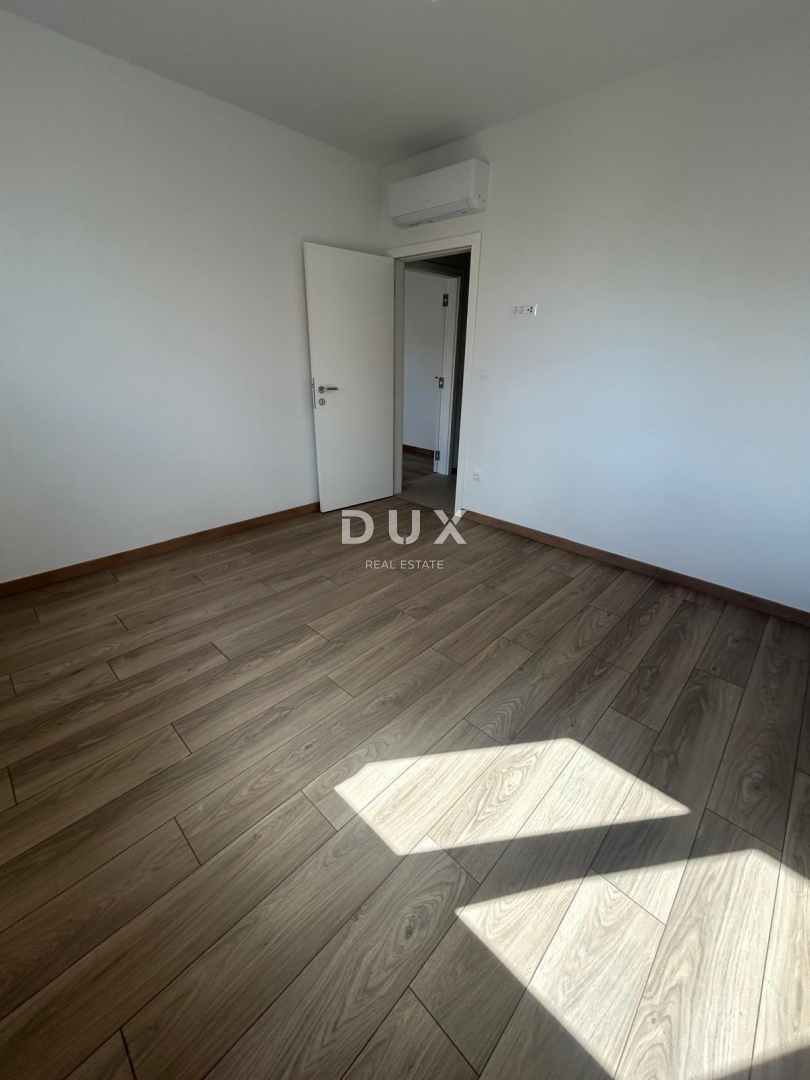 ŠIBENIK, VODICE – Luksuzno dupleks stanovanje z vrtom, 200 m od plaže