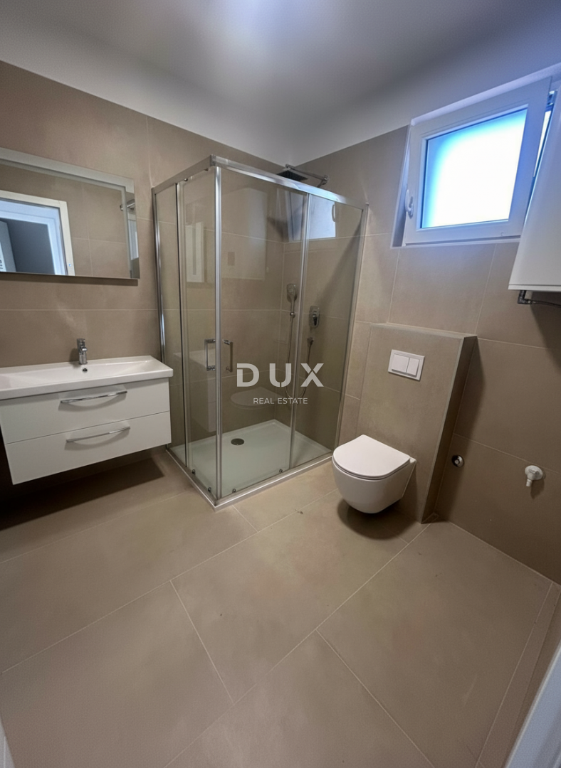 ŠIBENIK, VODICE – Luksuzno dupleks stanovanje z vrtom, 200 m od plaže