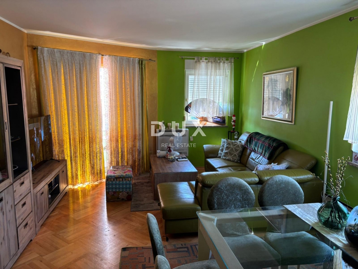 RIJEKA, SRDOČI - Dvoetažno stanovanje s parkirnim mestom