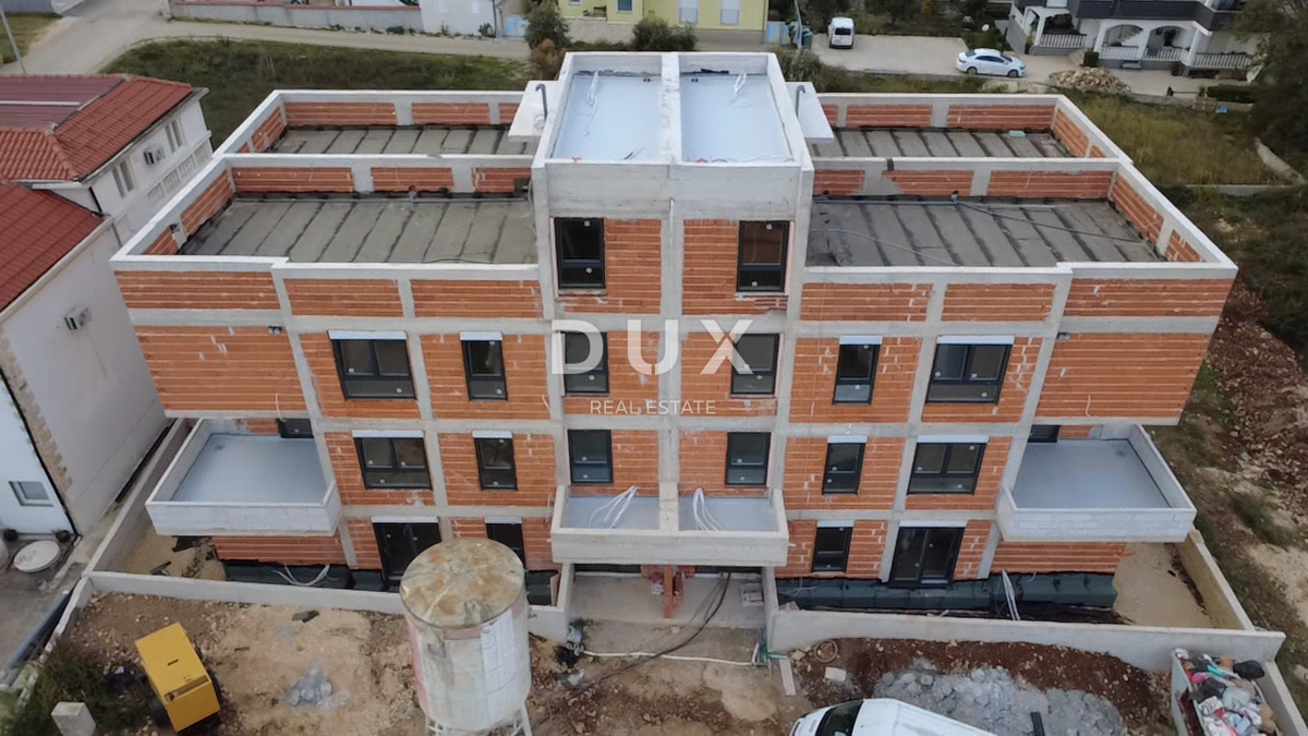 ZADAR, BIBINJE - Dvosobno stanovanje s strešno teraso na atraktivni lokaciji S5