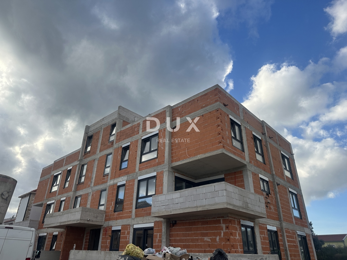 ZADAR, BIBINJE - Dvosobno stanovanje s strešno teraso na atraktivni lokaciji S5