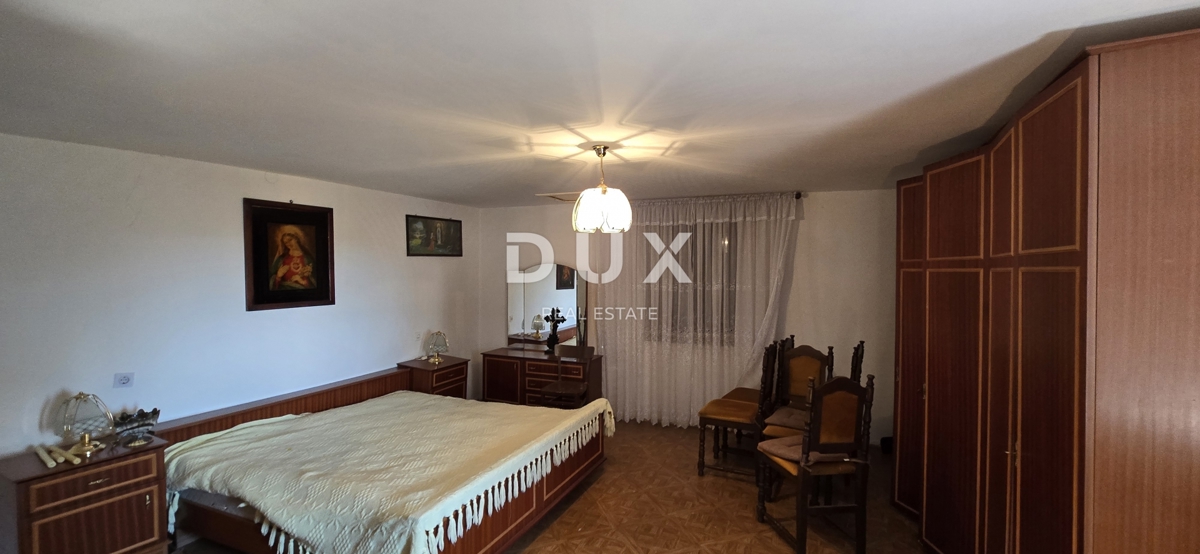 ISTRA, GRAČIŠĆE - Impresivna kamnita hiša z razgledom in vrtom