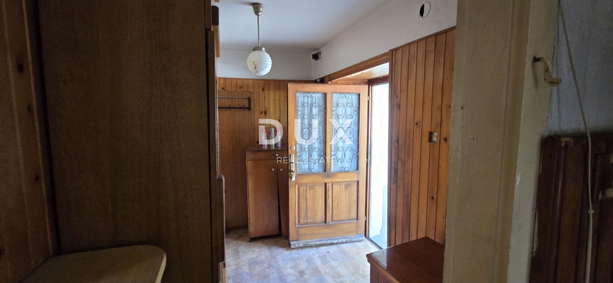 ISTRA, GRAČIŠĆE - Impresivna kamnita hiša z razgledom in vrtom