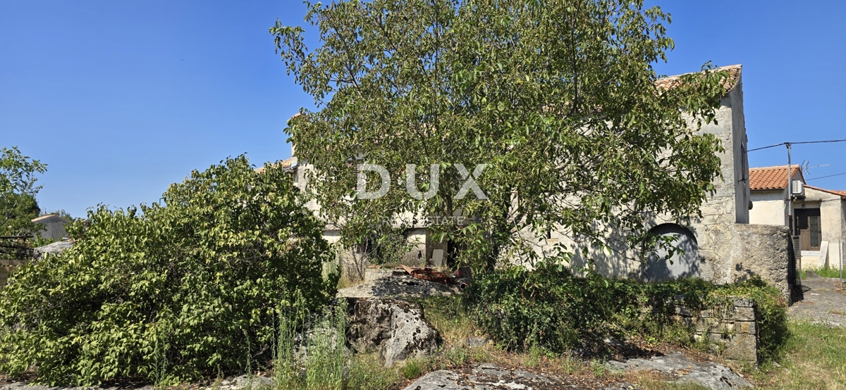 ISTRA, GRAČIŠĆE - Impresivna kamnita hiša z razgledom in vrtom