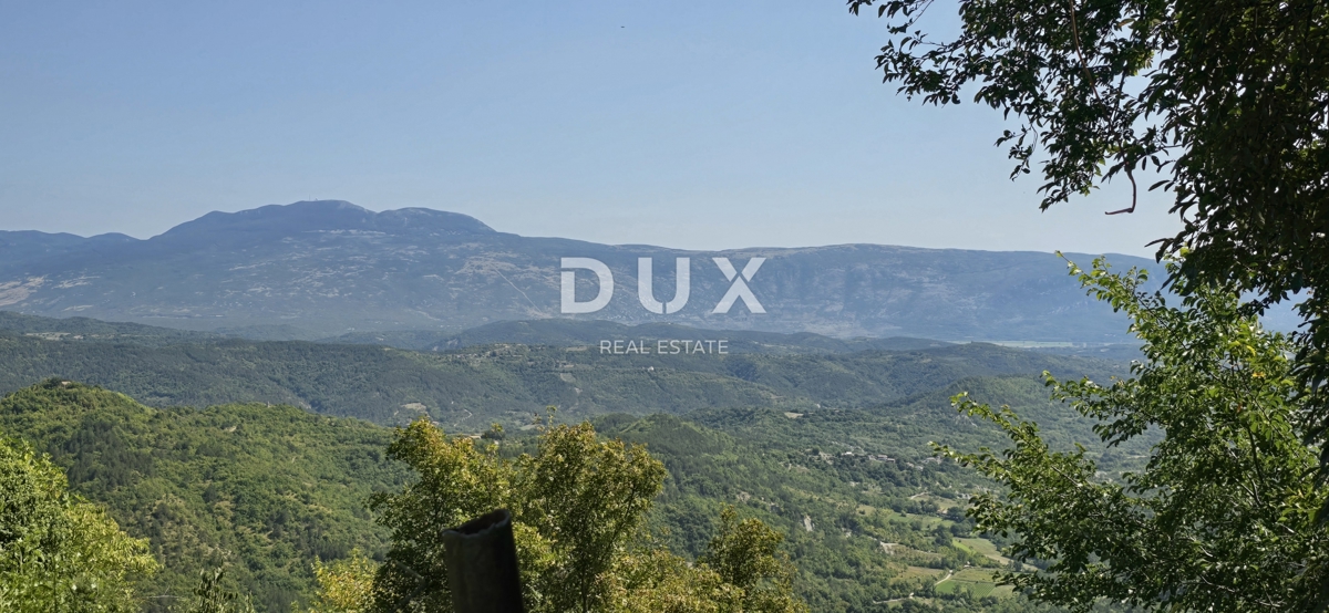 ISTRA, GRAČIŠĆE - Impresivna kamnita hiša z razgledom in vrtom