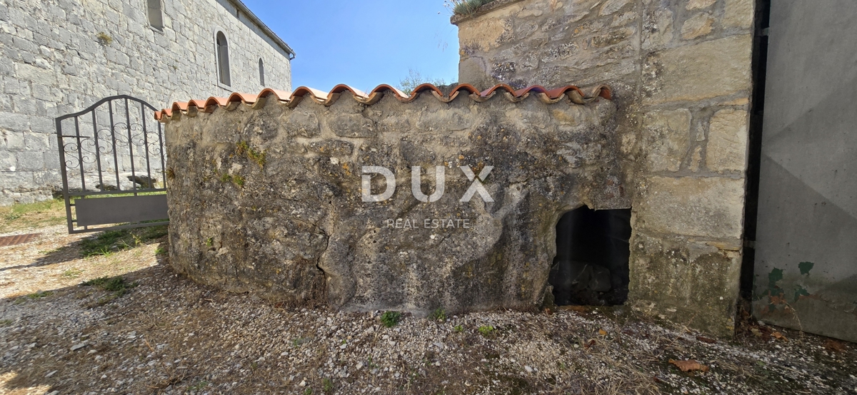 ISTRA, GRAČIŠĆE - Impresivna kamnita hiša z razgledom in vrtom