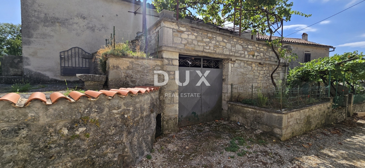 ISTRA, GRAČIŠĆE - Impresivna kamnita hiša z razgledom in vrtom