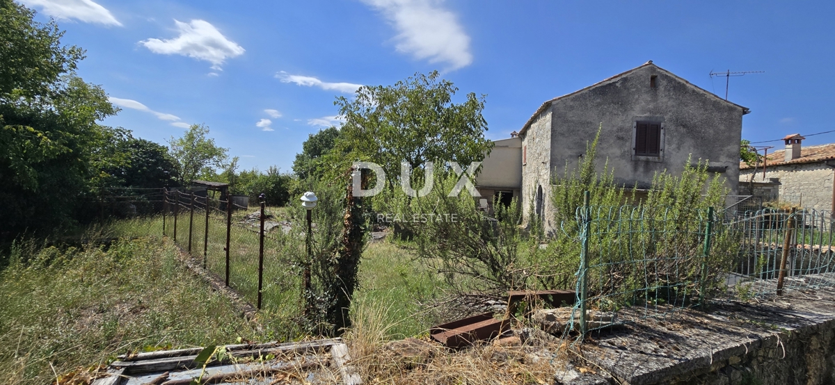 ISTRA, GRAČIŠĆE - Impresivna kamnita hiša z razgledom in vrtom