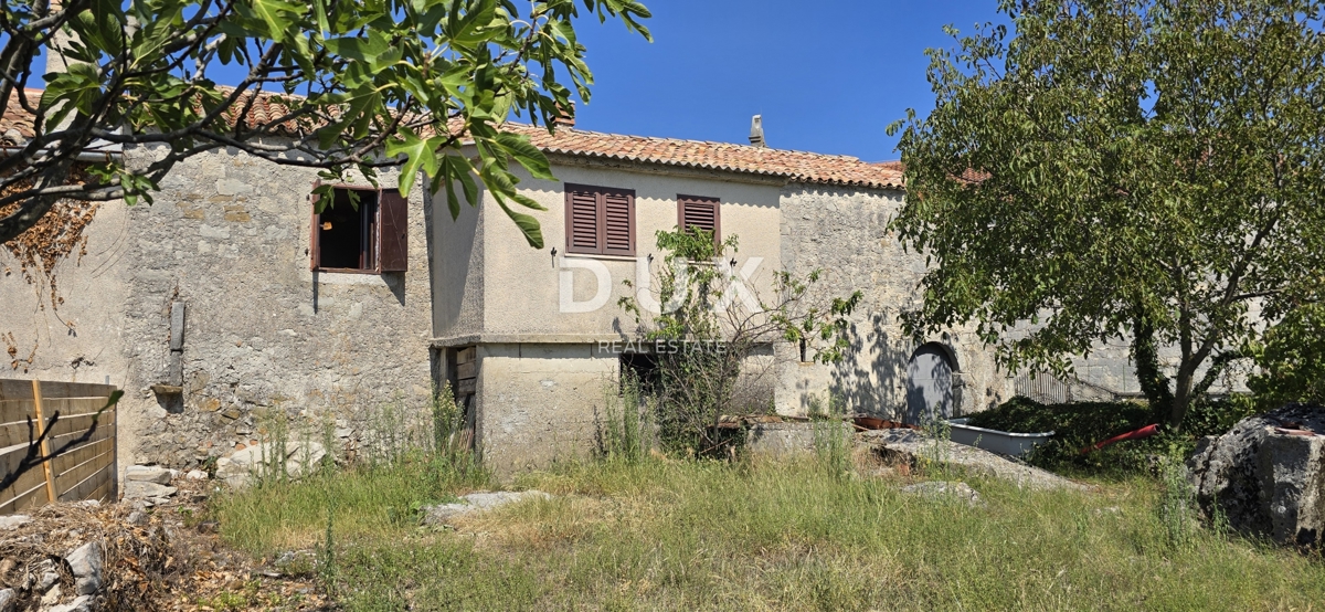 ISTRA, GRAČIŠĆE - Impresivna kamnita hiša z razgledom in vrtom