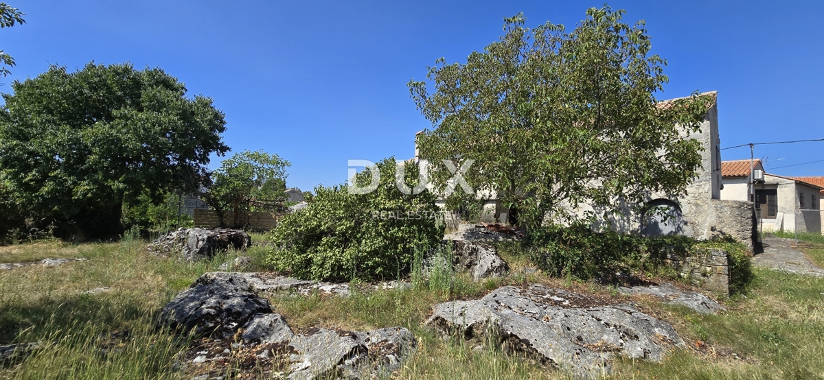 ISTRA, GRAČIŠĆE - Impresivna kamnita hiša z razgledom in vrtom