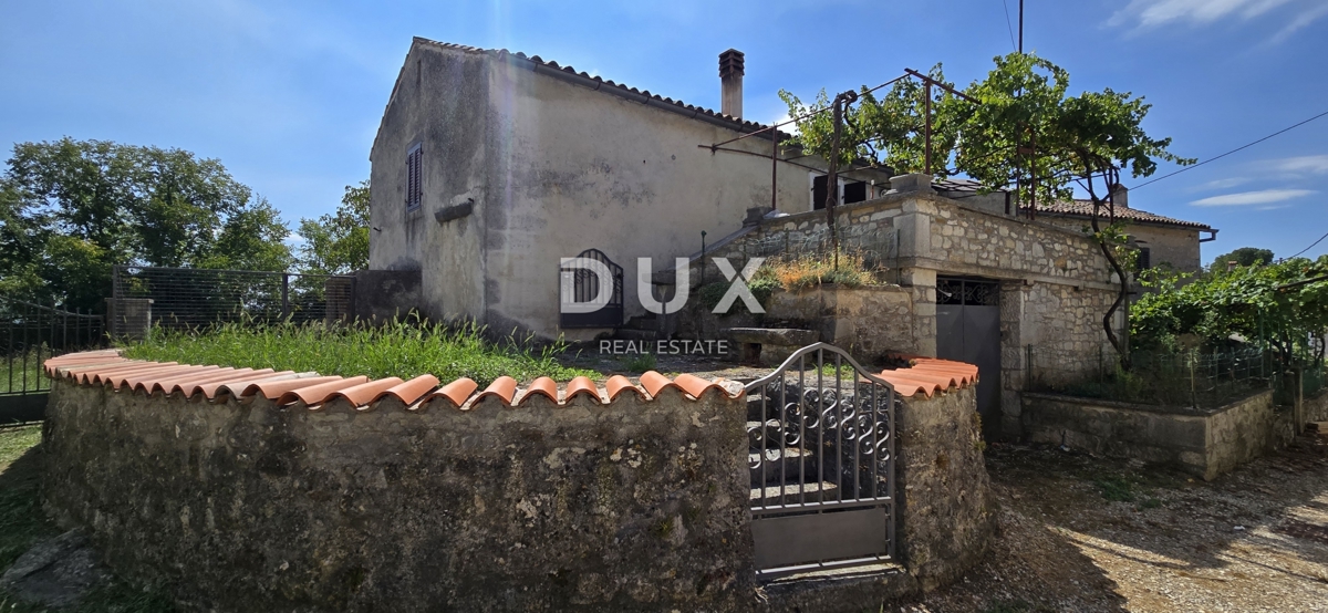 ISTRA, GRAČIŠĆE - Impresivna kamnita hiša z razgledom in vrtom