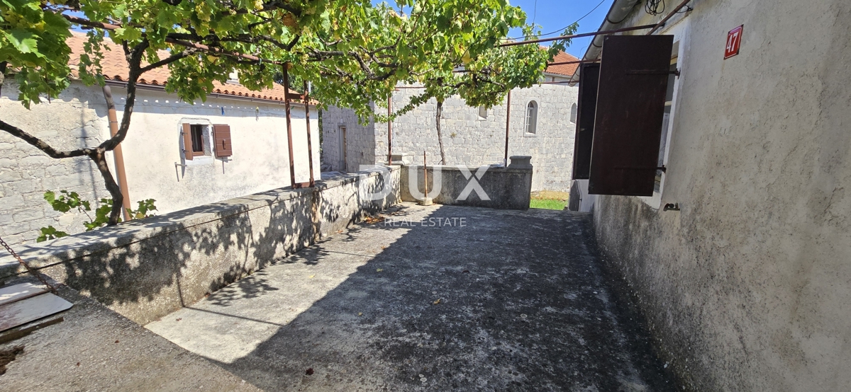 ISTRA, GRAČIŠĆE - Impresivna kamnita hiša z razgledom in vrtom