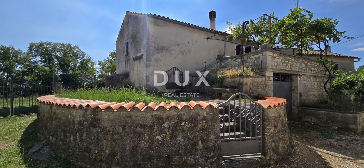 ISTRA, GRAČIŠĆE - Impresivna kamnita hiša z razgledom in vrtom