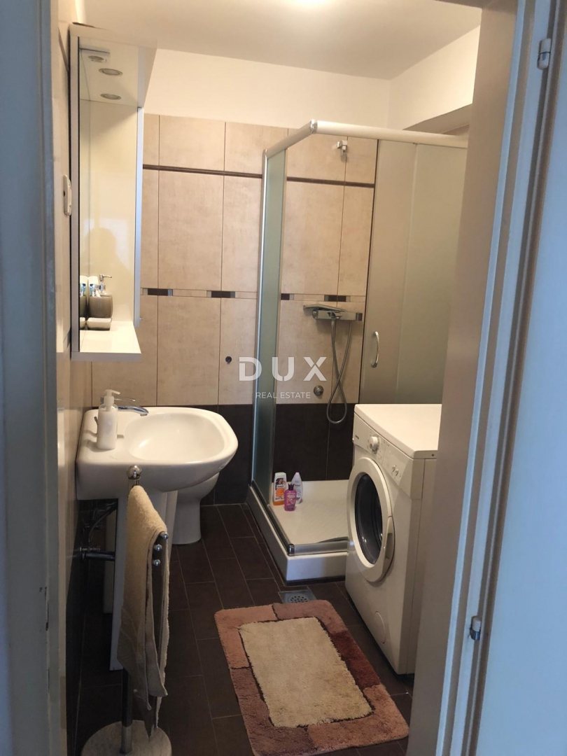 ISTRA, ROVINJ - trisobno prostorno in urejeno stanovanje s parkirnim mestom in balkonom v prvem nadstropju blizu centra!