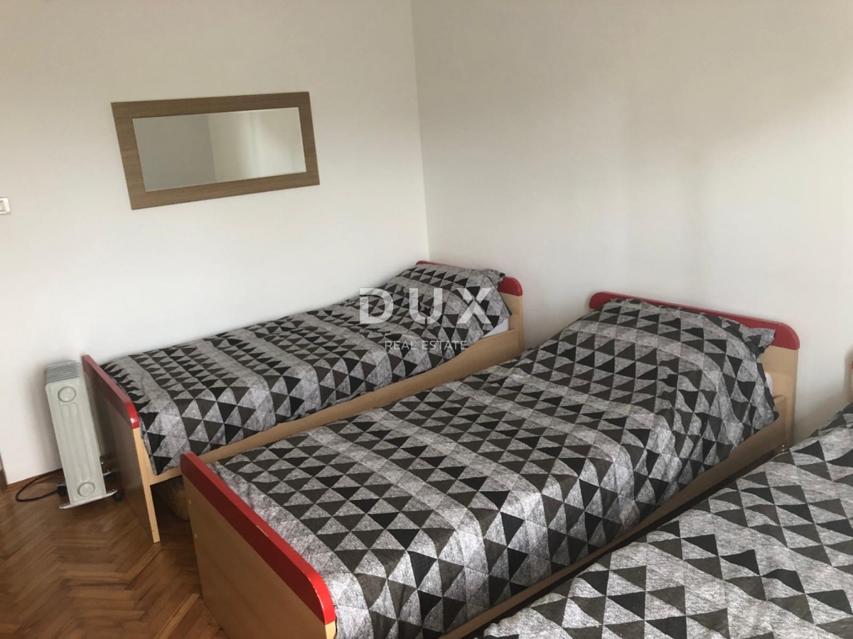 ISTRA, ROVINJ - trisobno prostorno in urejeno stanovanje s parkirnim mestom in balkonom v prvem nadstropju blizu centra!