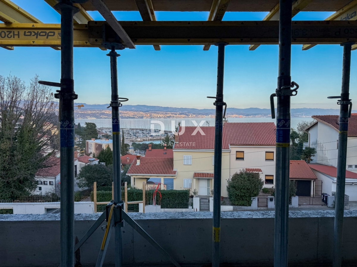 OPATIJA, IČIĆI - luksuzno stanovanje s teraso 100m od morja in znanega letovišča Marriott