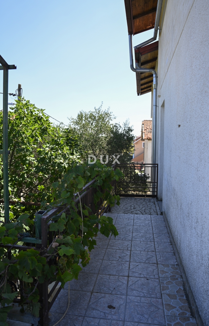 Hiša Tinj, Benkovac, 275m2