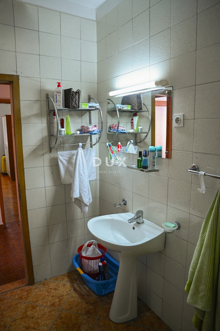 Hiša Tinj, Benkovac, 275m2