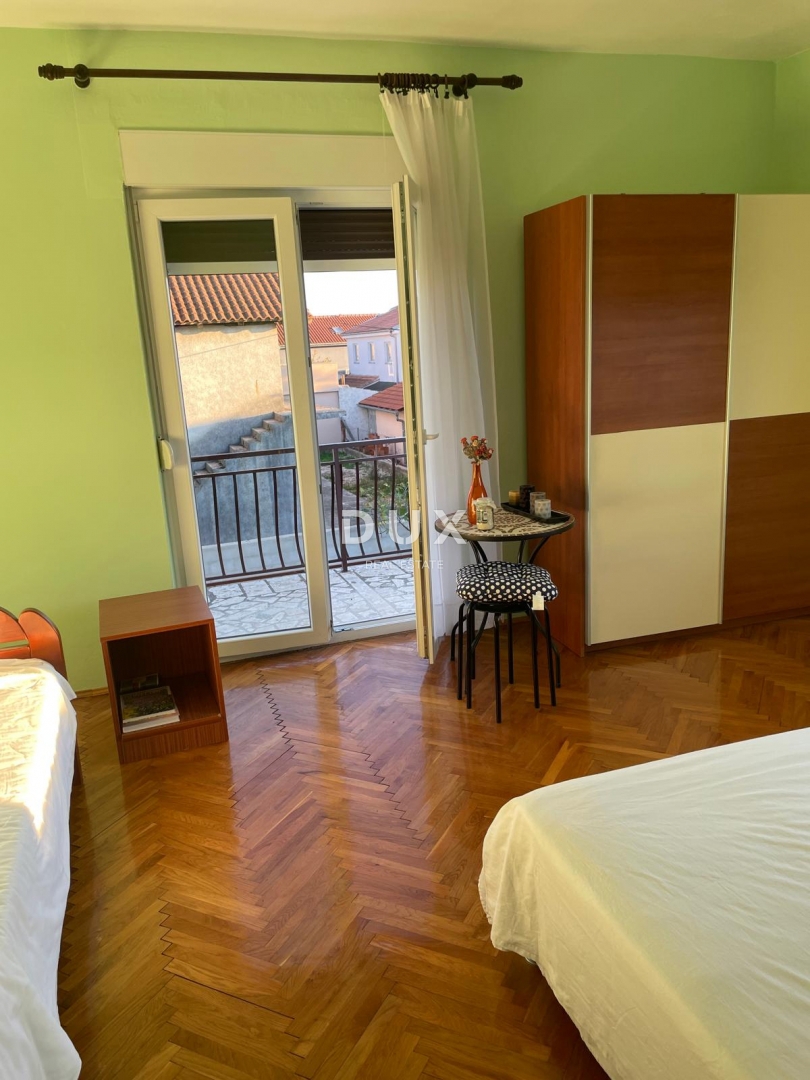 Hiša Tinj, Benkovac, 275m2