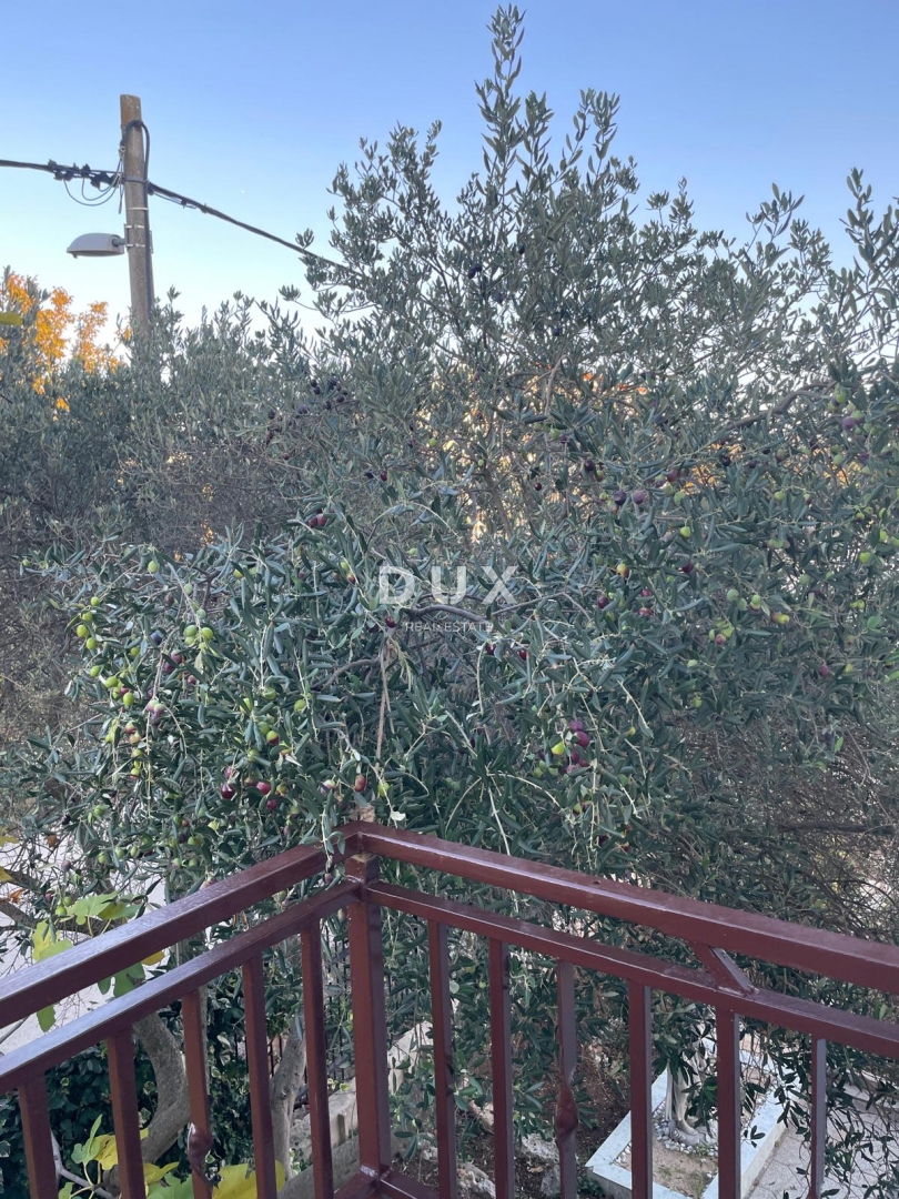 Hiša Tinj, Benkovac, 275m2