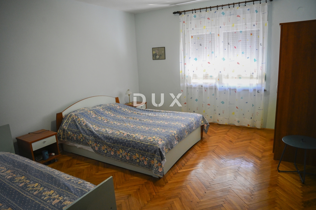 Hiša Tinj, Benkovac, 275m2