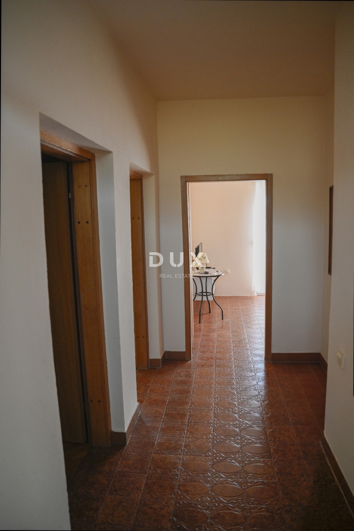 Hiša Tinj, Benkovac, 275m2