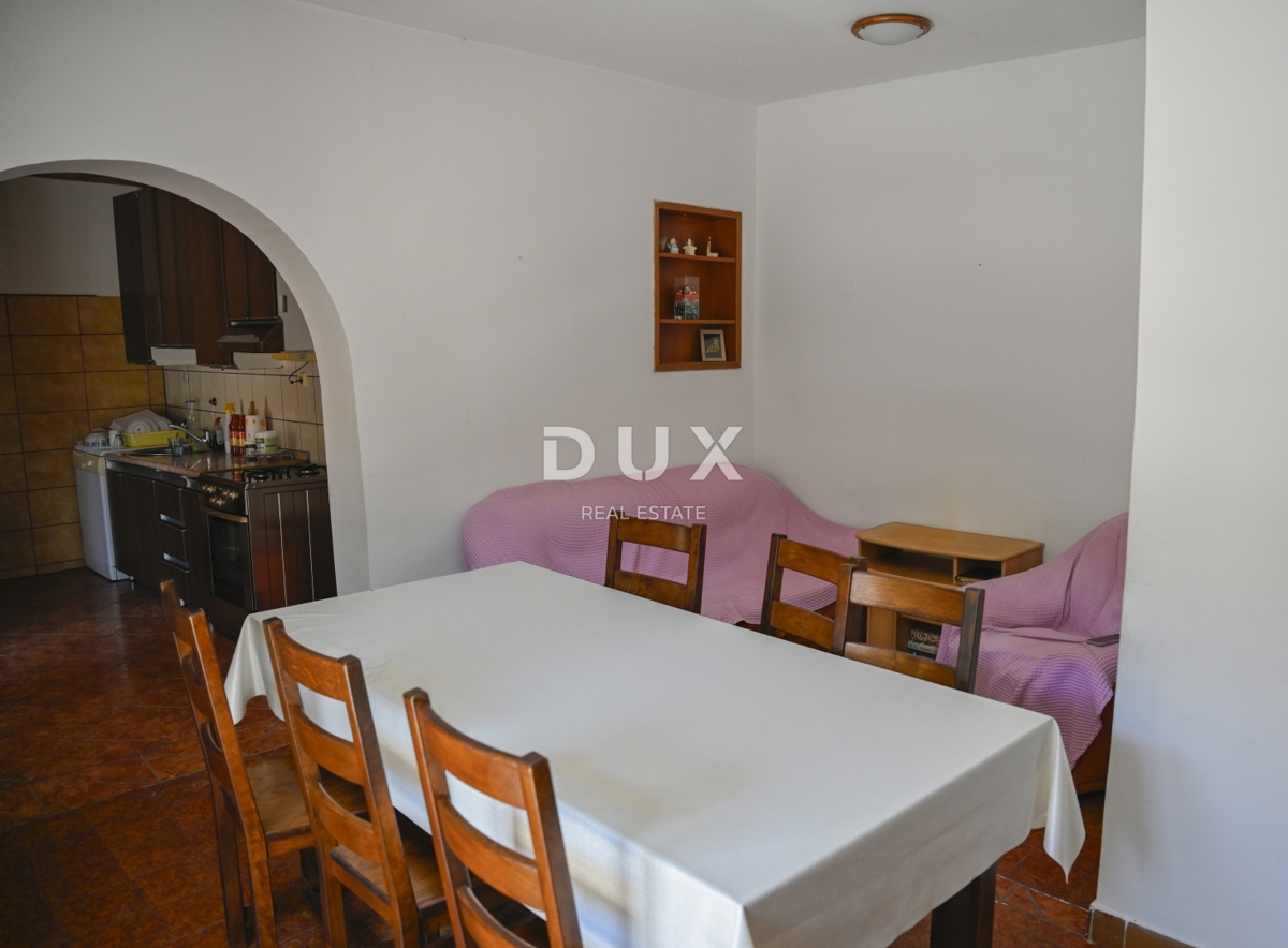 Hiša Tinj, Benkovac, 275m2