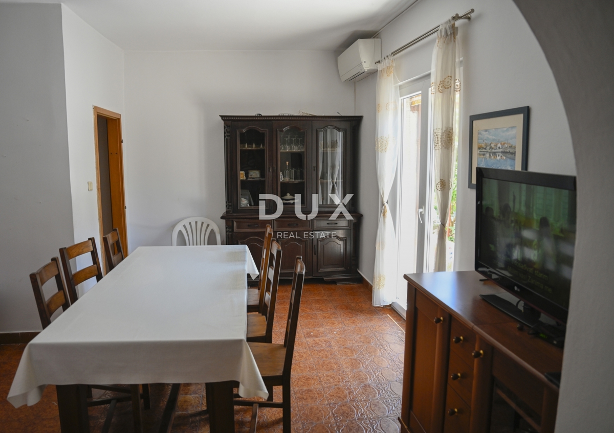 Hiša Tinj, Benkovac, 275m2