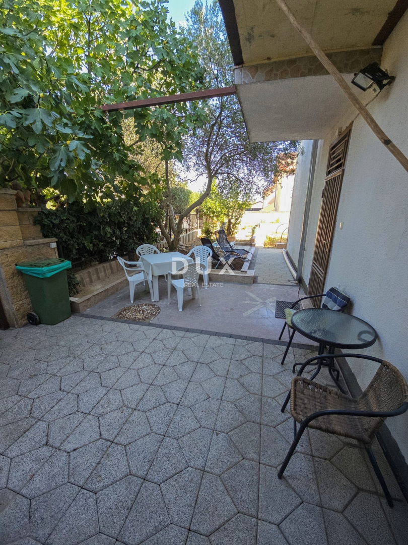 Hiša Tinj, Benkovac, 275m2